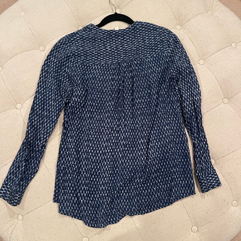 Soft Joie - Blue Patterned Button Up Top - image 4